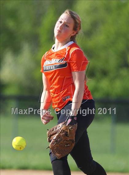 Thumbnail 3 in Glen Este vs Loveland photogallery.