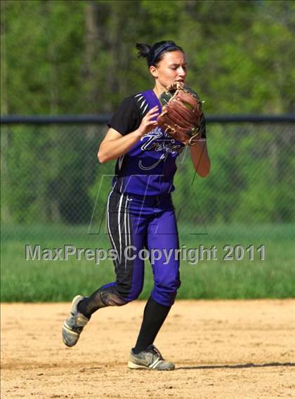 Thumbnail 3 in Glen Este vs Loveland photogallery.