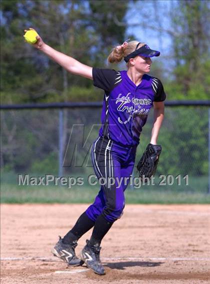 Thumbnail 2 in Glen Este vs Loveland photogallery.
