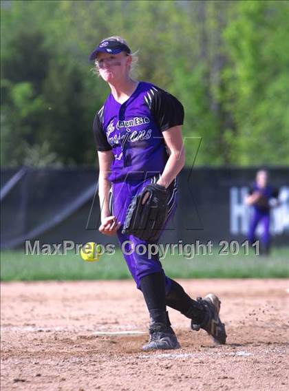 Thumbnail 2 in Glen Este vs Loveland photogallery.