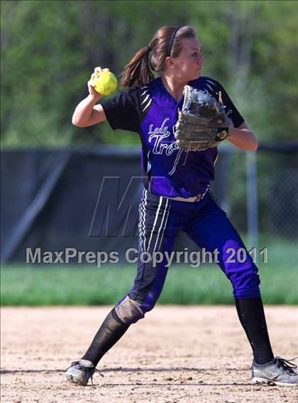 Thumbnail 3 in Glen Este vs Loveland photogallery.