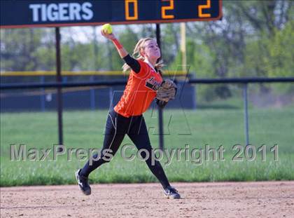 Thumbnail 2 in Glen Este vs Loveland photogallery.
