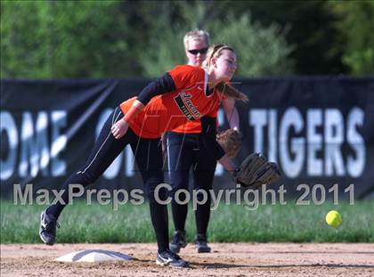 Thumbnail 1 in Glen Este vs Loveland photogallery.