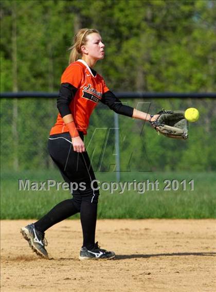 Thumbnail 3 in Glen Este vs Loveland photogallery.