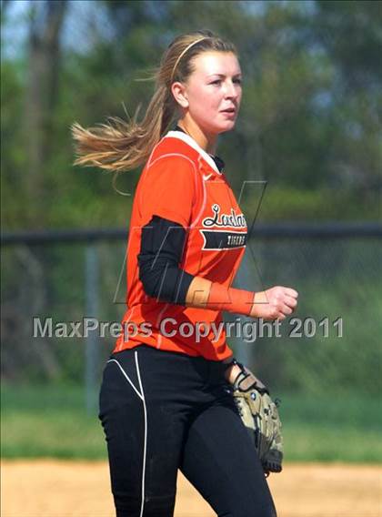Thumbnail 3 in Glen Este vs Loveland photogallery.