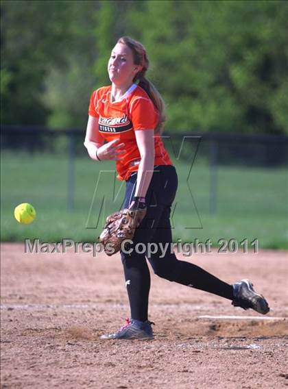 Thumbnail 2 in Glen Este vs Loveland photogallery.