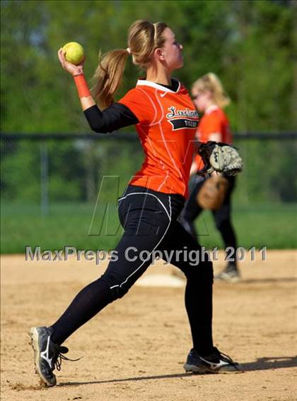Thumbnail 2 in Glen Este vs Loveland photogallery.