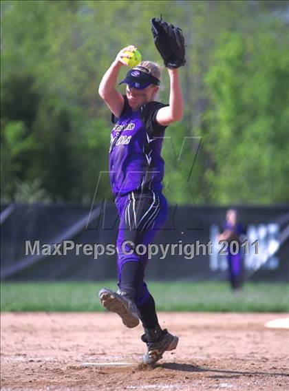 Thumbnail 3 in Glen Este vs Loveland photogallery.