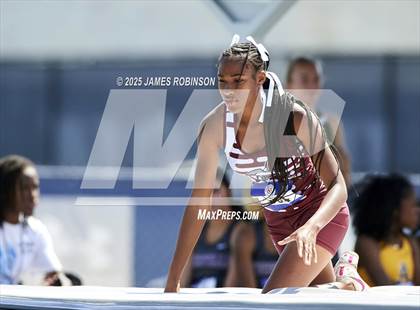 Thumbnail 2 in Bob Hayes Invitational (High Jump) photogallery.