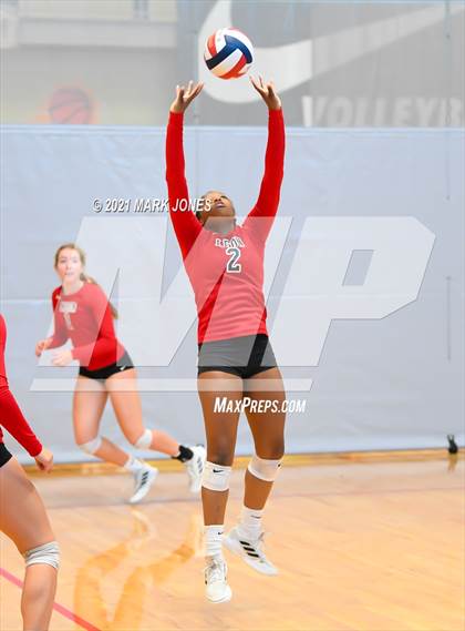 Thumbnail 1 in Leon vs. Corona del Sol (Nike Tournament of Champions) photogallery.