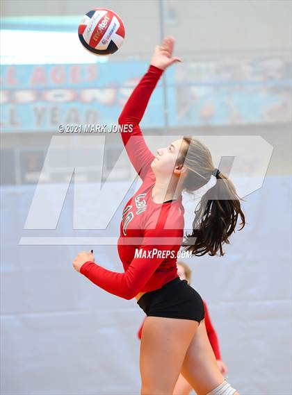 Thumbnail 3 in Leon vs. Corona del Sol (Nike Tournament of Champions) photogallery.