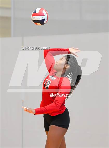 Thumbnail 1 in Leon vs. Corona del Sol (Nike Tournament of Champions) photogallery.