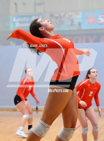 Thumbnail 2 in Leon vs. Corona del Sol (Nike Tournament of Champions) photogallery.