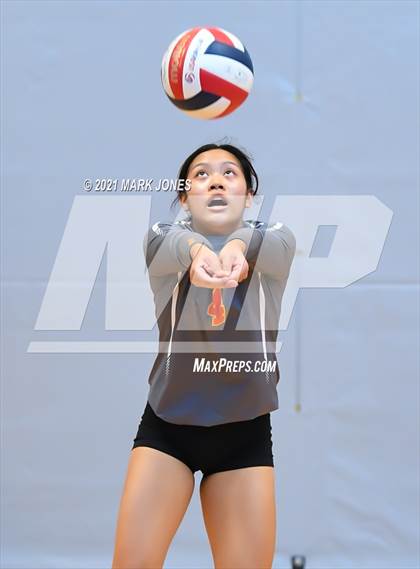 Thumbnail 1 in Leon vs. Corona del Sol (Nike Tournament of Champions) photogallery.