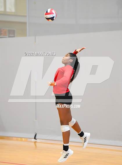 Thumbnail 3 in Leon vs. Corona del Sol (Nike Tournament of Champions) photogallery.