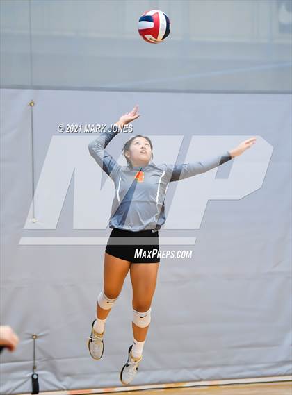 Thumbnail 3 in Leon vs. Corona del Sol (Nike Tournament of Champions) photogallery.