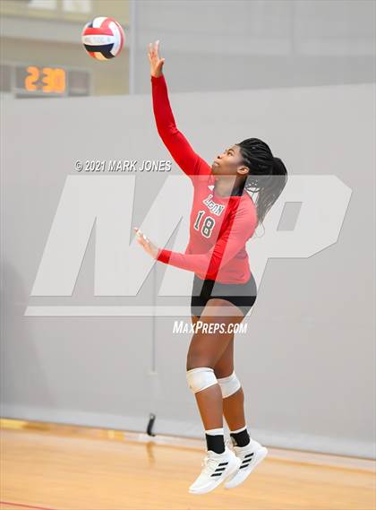 Thumbnail 3 in Leon vs. Corona del Sol (Nike Tournament of Champions) photogallery.