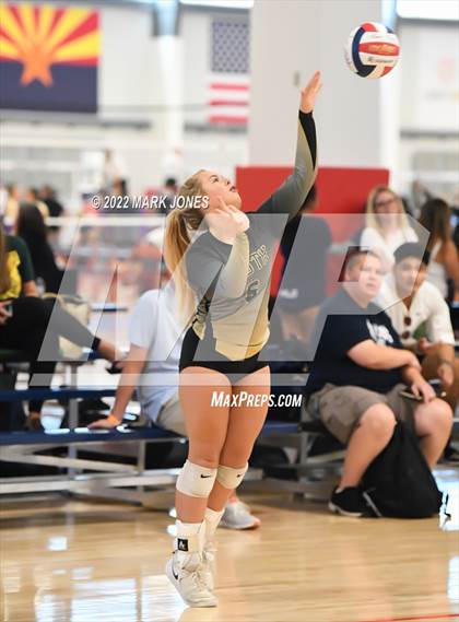 Thumbnail 2 in Horizon vs. South Anchorage (Nike TOC Southwest) photogallery.