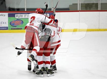 Thumbnail 2 in Regis Jesuit vs. Dakota Ridge (CHSAA Playoff Round 3) photogallery.