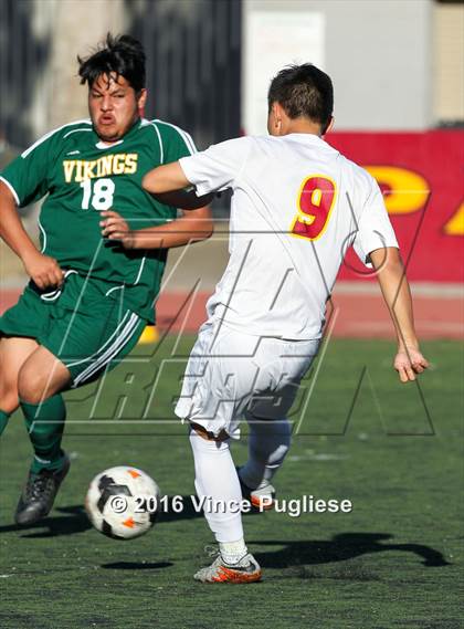 Thumbnail 3 in Blair @ La Canada photogallery.