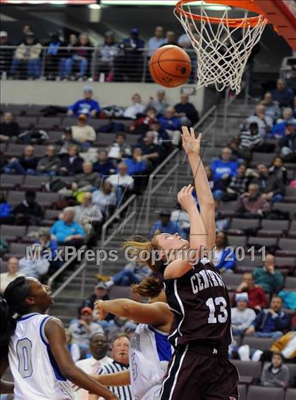 Thumbnail 2 in Reading Central Catholic vs. Steelton-Highspire (D3 Class A Final) photogallery.