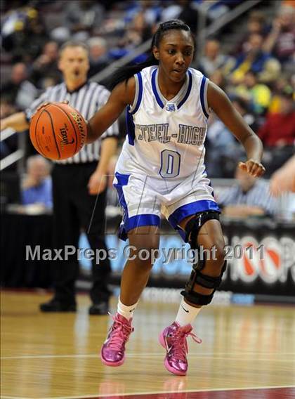 Thumbnail 2 in Reading Central Catholic vs. Steelton-Highspire (D3 Class A Final) photogallery.