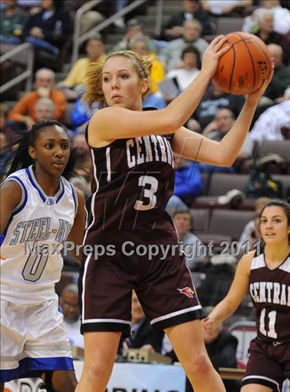 Thumbnail 3 in Reading Central Catholic vs. Steelton-Highspire (D3 Class A Final) photogallery.