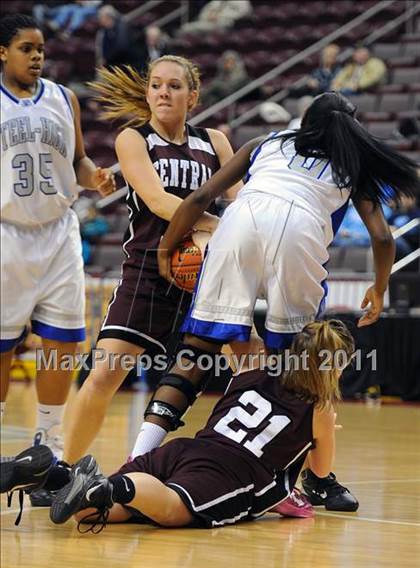 Thumbnail 1 in Reading Central Catholic vs. Steelton-Highspire (D3 Class A Final) photogallery.