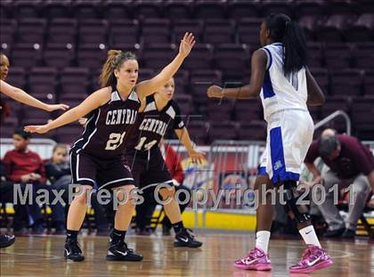 Thumbnail 3 in Reading Central Catholic vs. Steelton-Highspire (D3 Class A Final) photogallery.