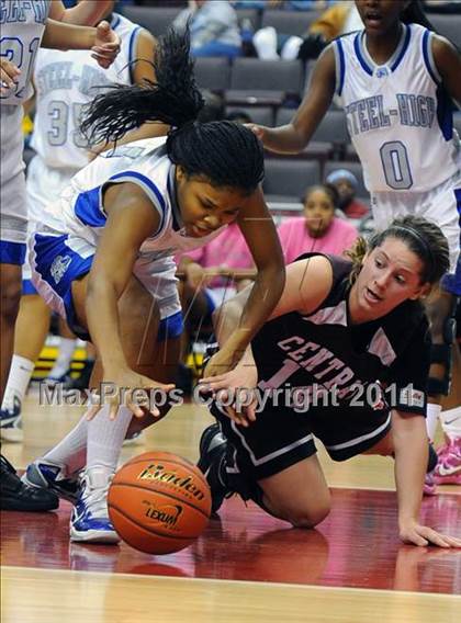 Thumbnail 2 in Reading Central Catholic vs. Steelton-Highspire (D3 Class A Final) photogallery.