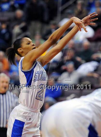 Thumbnail 1 in Reading Central Catholic vs. Steelton-Highspire (D3 Class A Final) photogallery.