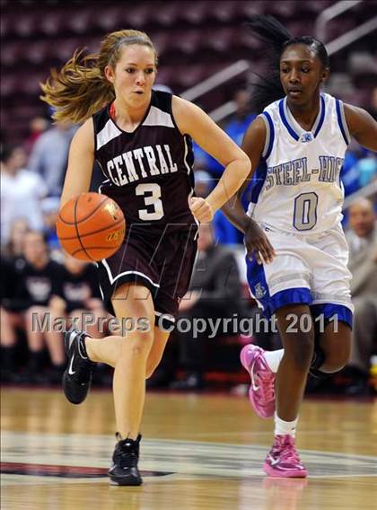 Thumbnail 3 in Reading Central Catholic vs. Steelton-Highspire (D3 Class A Final) photogallery.