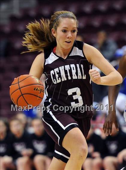 Thumbnail 2 in Reading Central Catholic vs. Steelton-Highspire (D3 Class A Final) photogallery.