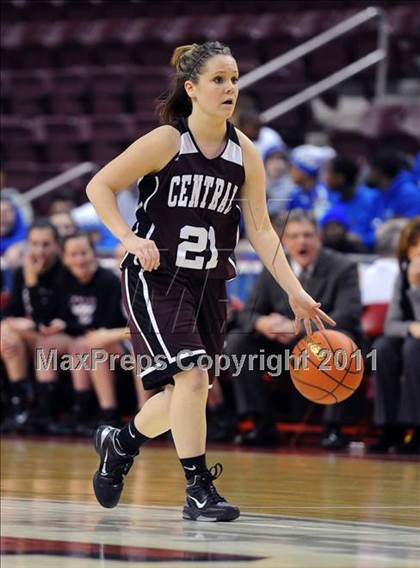 Thumbnail 3 in Reading Central Catholic vs. Steelton-Highspire (D3 Class A Final) photogallery.