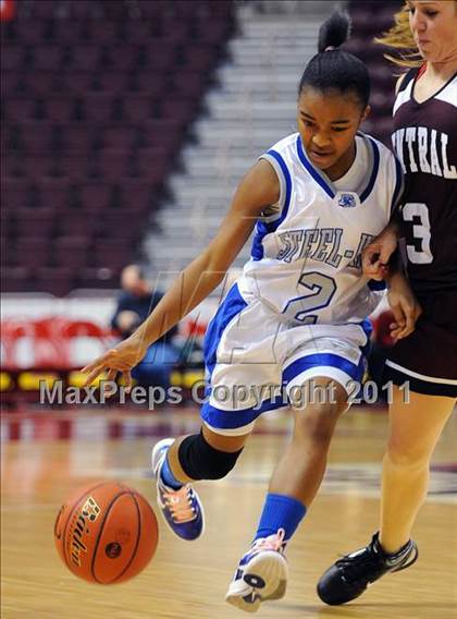 Thumbnail 2 in Reading Central Catholic vs. Steelton-Highspire (D3 Class A Final) photogallery.