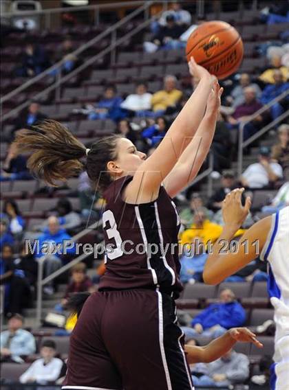 Thumbnail 1 in Reading Central Catholic vs. Steelton-Highspire (D3 Class A Final) photogallery.
