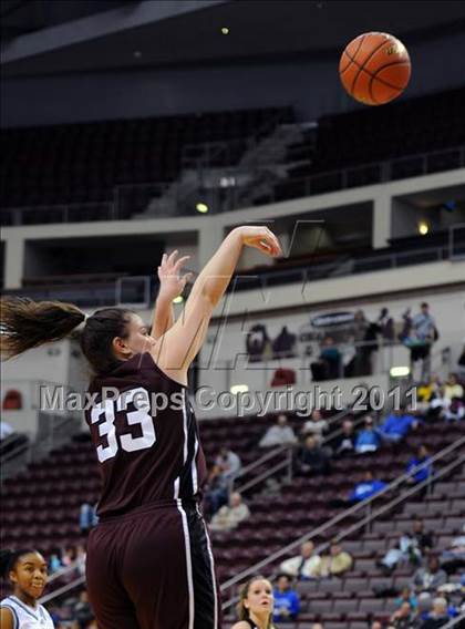 Thumbnail 2 in Reading Central Catholic vs. Steelton-Highspire (D3 Class A Final) photogallery.