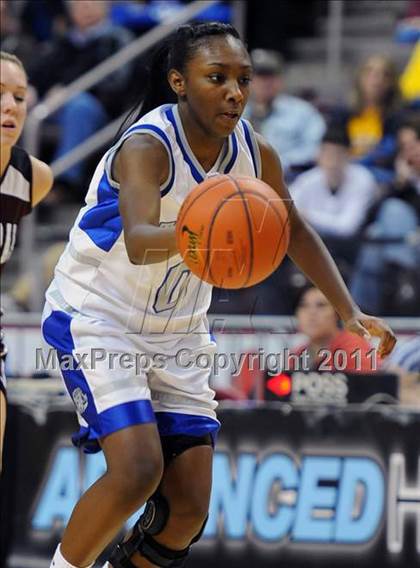 Thumbnail 2 in Reading Central Catholic vs. Steelton-Highspire (D3 Class A Final) photogallery.