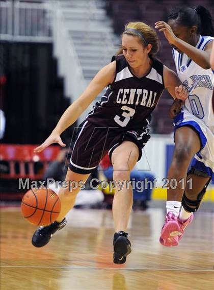 Thumbnail 2 in Reading Central Catholic vs. Steelton-Highspire (D3 Class A Final) photogallery.