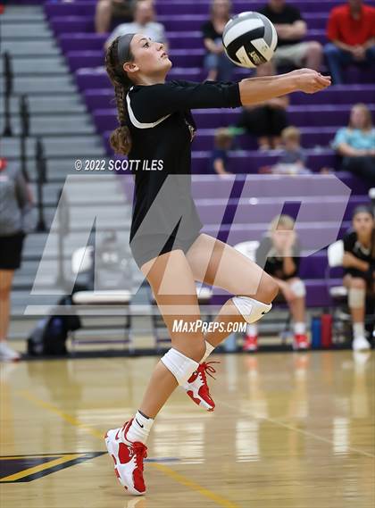 Thumbnail 3 in Canal Winchester vs Liberty Union (Bloom-Carroll Preview) photogallery.