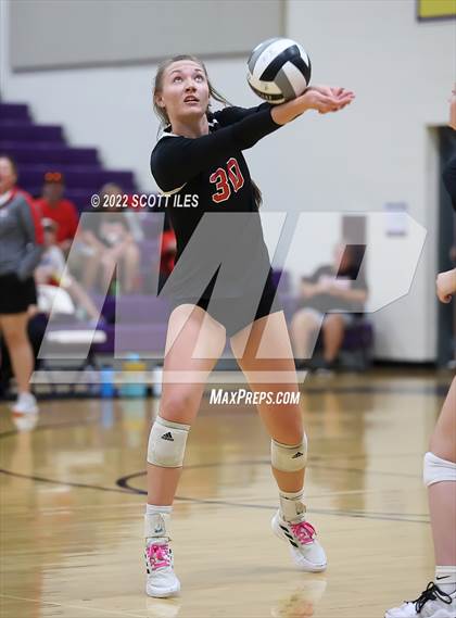 Thumbnail 3 in Canal Winchester vs Liberty Union (Bloom-Carroll Preview) photogallery.