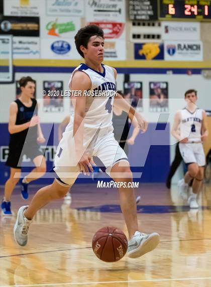 Thumbnail 2 in La Vernia vs Navarro photogallery.