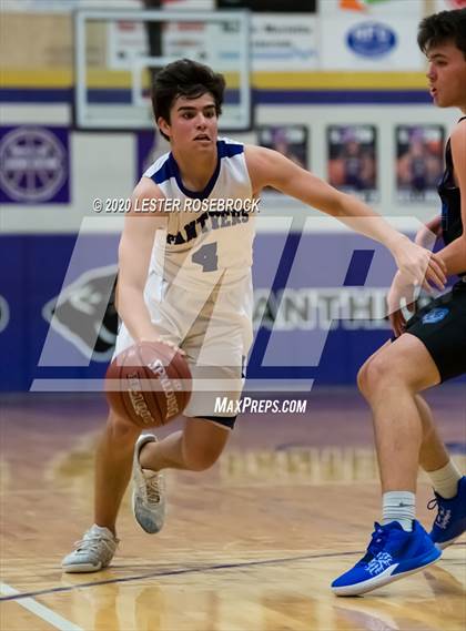 Thumbnail 1 in La Vernia vs Navarro photogallery.