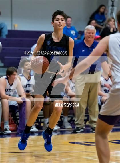Thumbnail 3 in La Vernia vs Navarro photogallery.