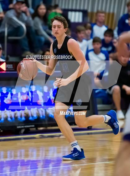 Thumbnail 2 in La Vernia vs Navarro photogallery.