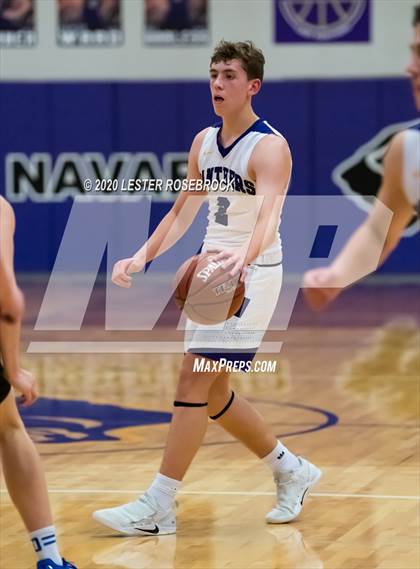 Thumbnail 1 in La Vernia vs Navarro photogallery.