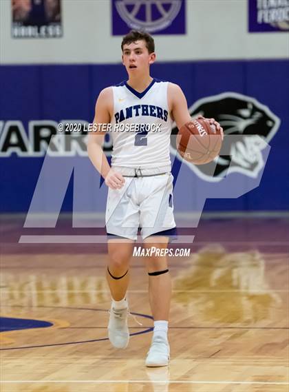 Thumbnail 2 in La Vernia vs Navarro photogallery.