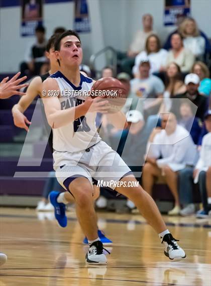 Thumbnail 2 in La Vernia vs Navarro photogallery.