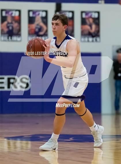 Thumbnail 2 in La Vernia vs Navarro photogallery.