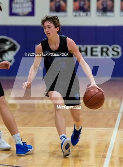 Thumbnail 3 in La Vernia vs Navarro photogallery.